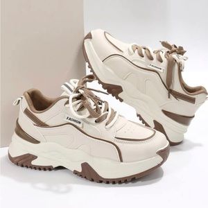 Fashion shoes brand new in box size 6